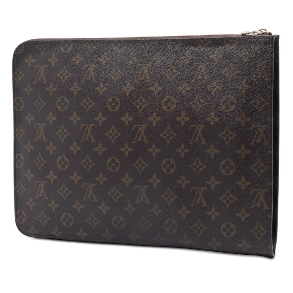 Louis Vuitton Clutch