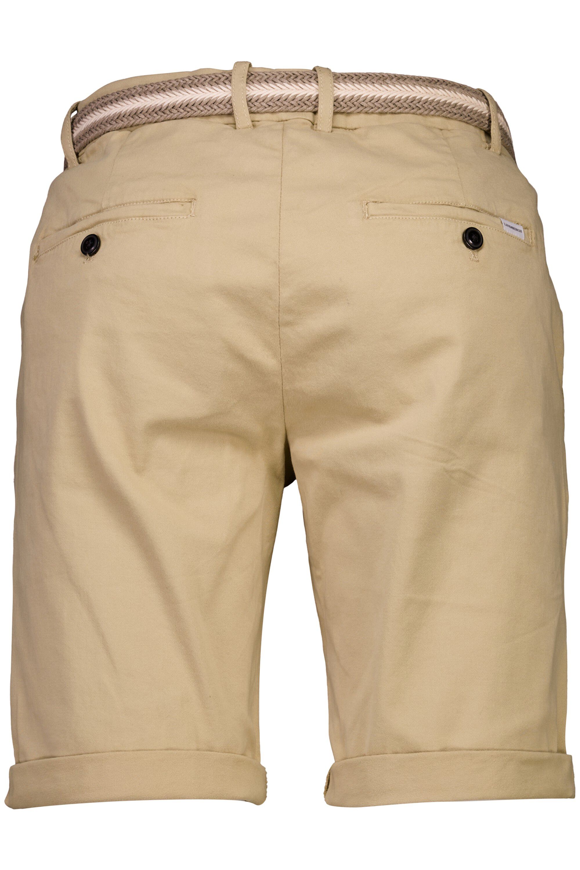 Superflex chino shorts w. belt