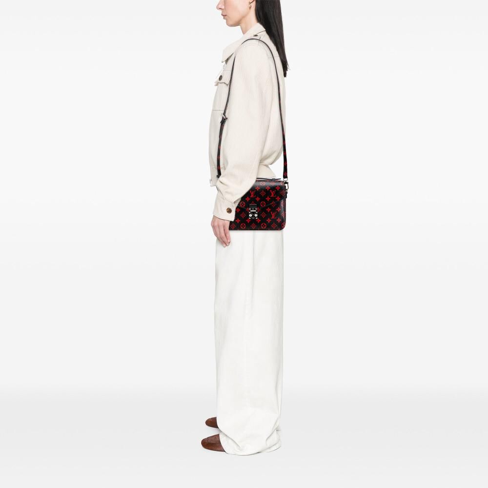 Louis Vuitton Shoulder Bags