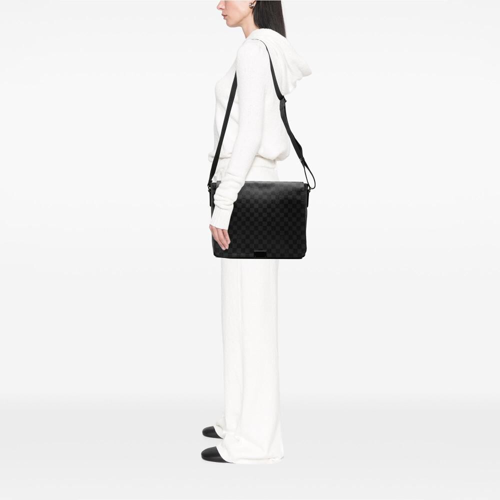 Louis Vuitton District