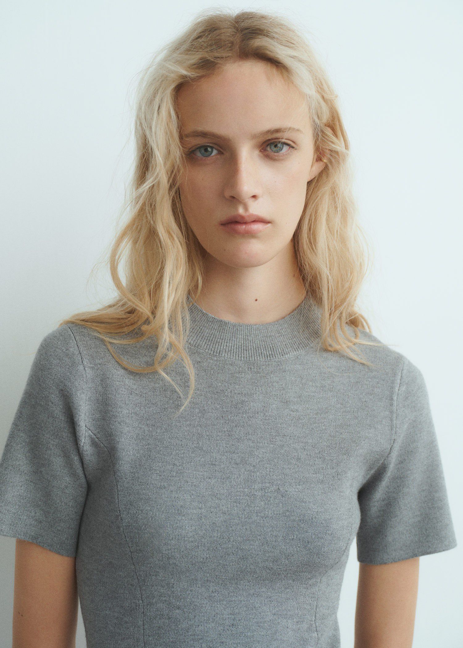 Fine-knit flared dress