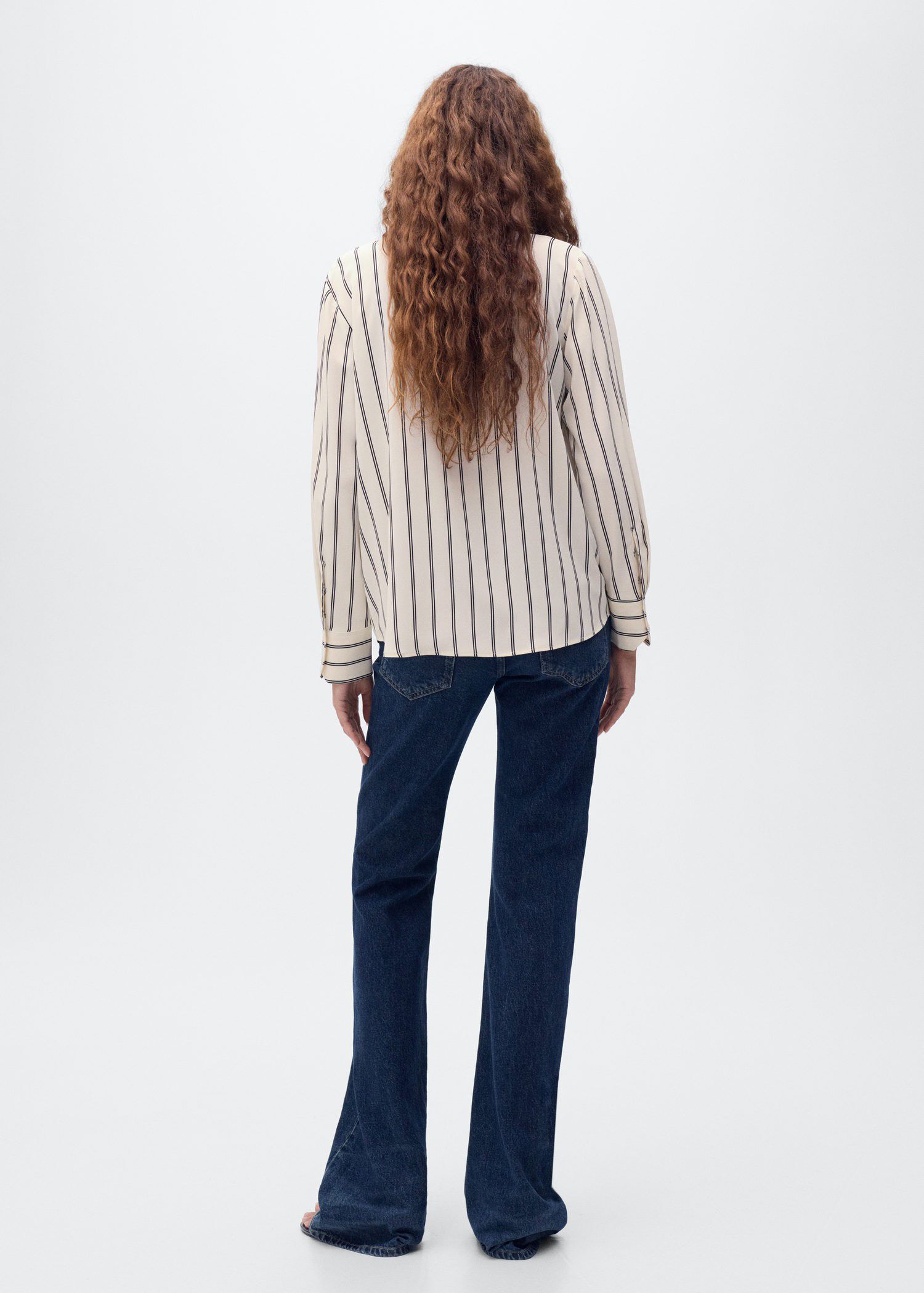 Fluid long-sleeved blouse