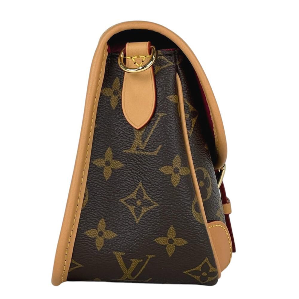 Louis Vuitton Shoulder Bags
