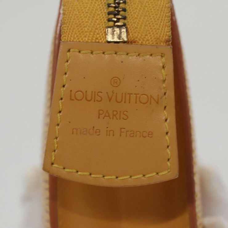 Louis Vuitton Poche Toilette