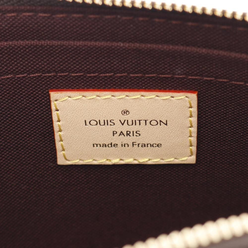 Louis Vuitton Shoulder Bags