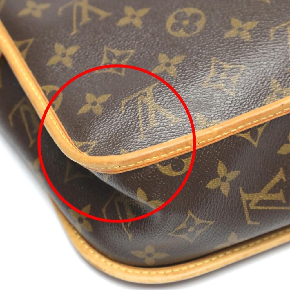 Louis Vuitton Shoulder Bags