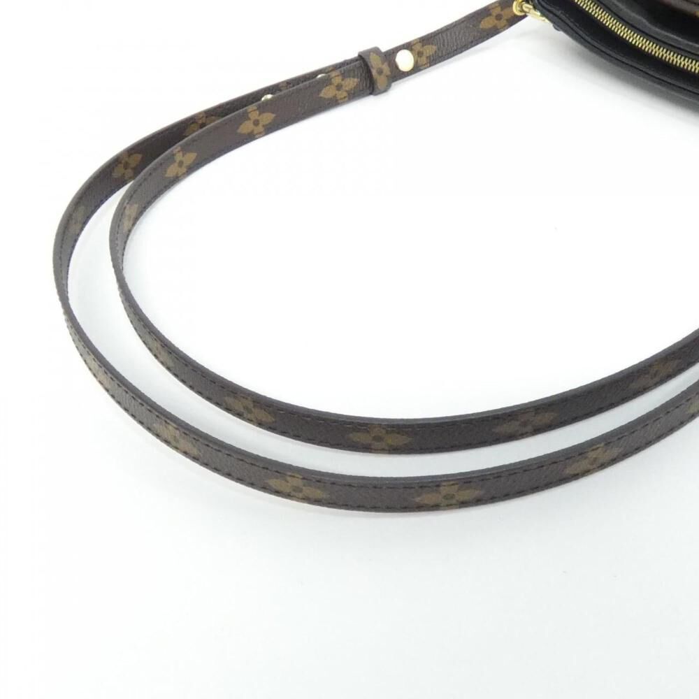 Louis Vuitton Shoulder Bags