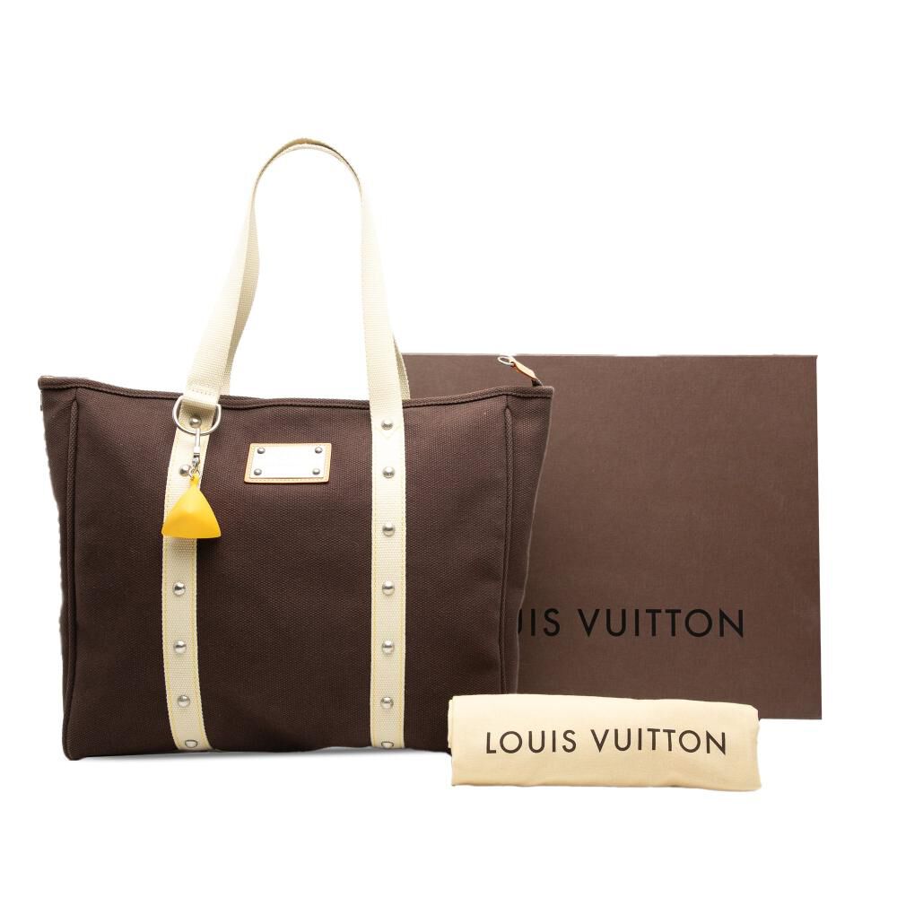 Louis Vuitton Antigua