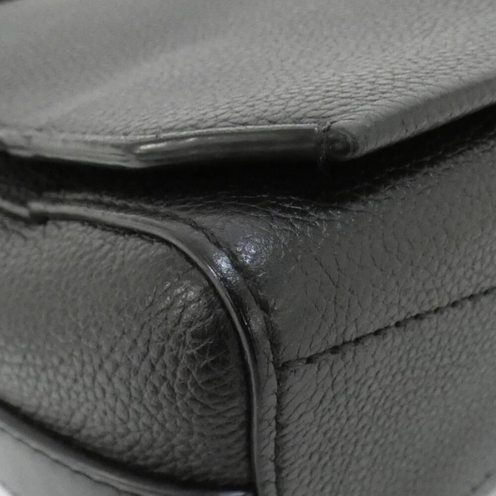Louis Vuitton Messenger