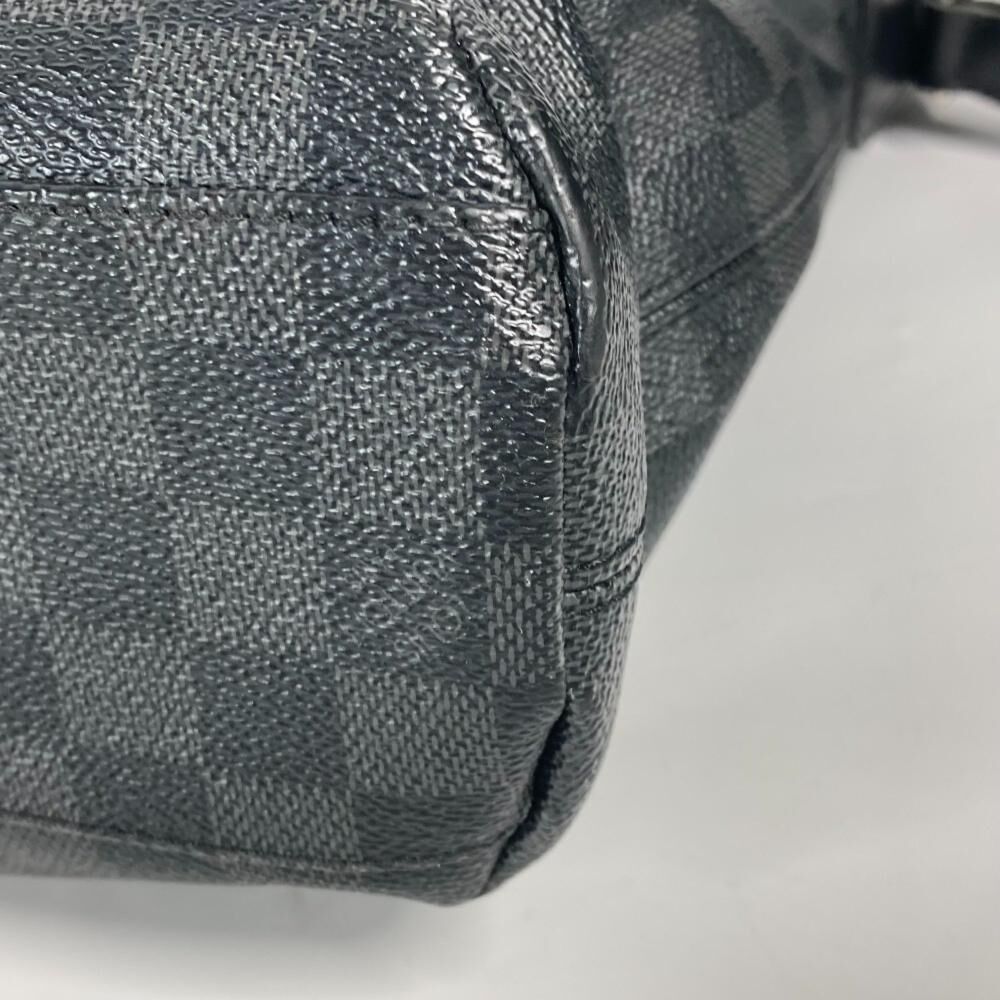 Louis Vuitton Messenger