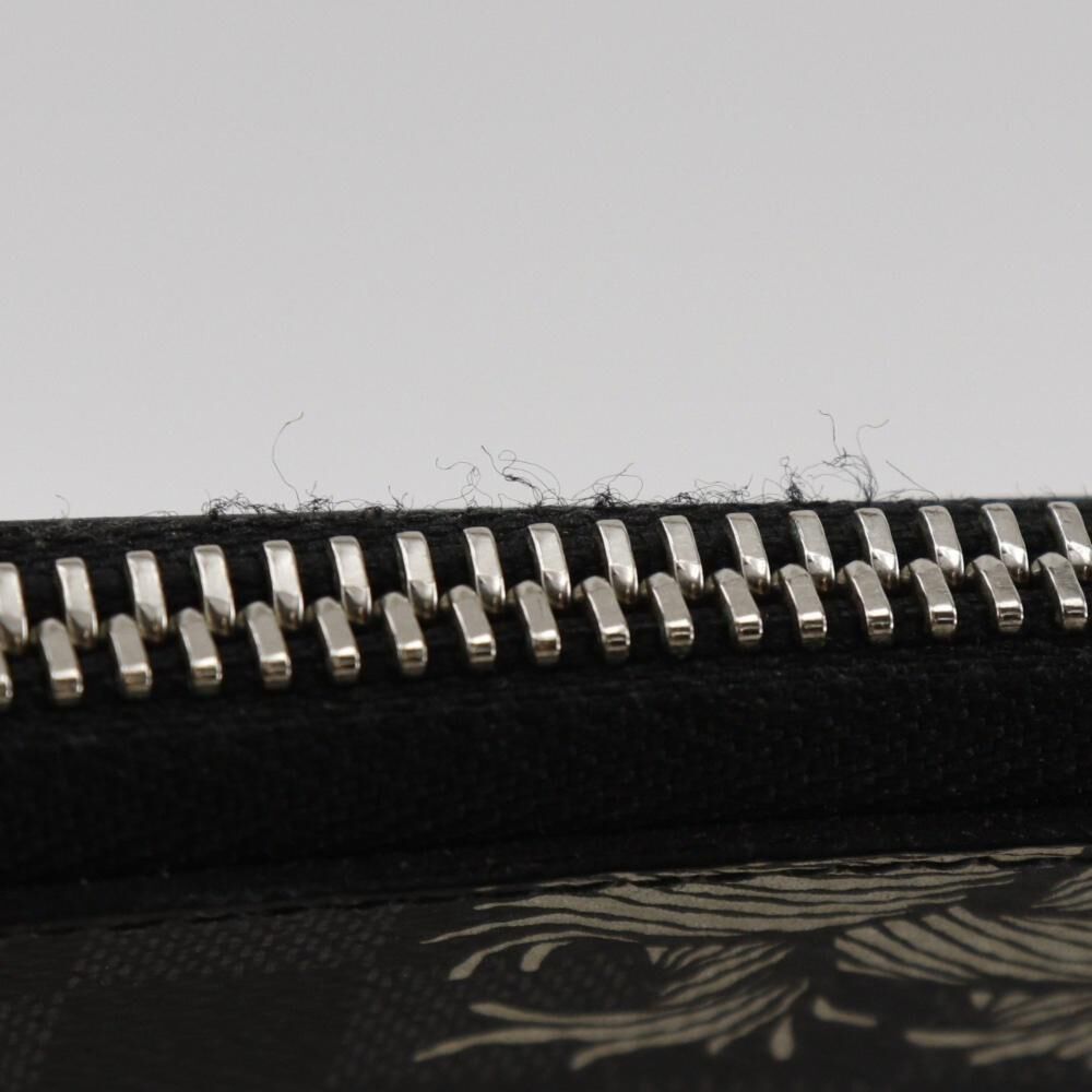 Louis Vuitton Clutch