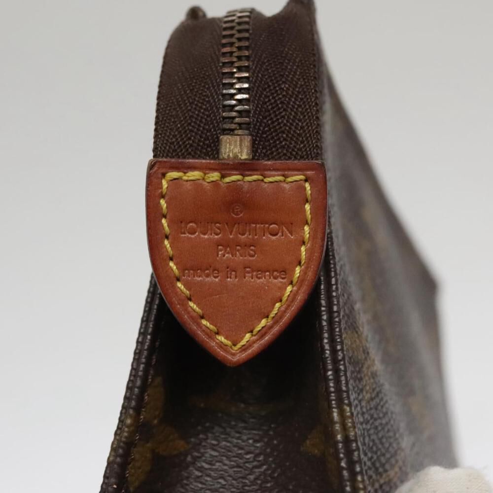 Louis Vuitton Poche Toilette