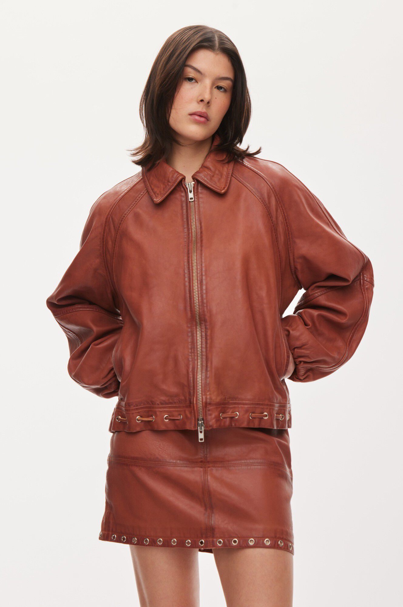 Eye leather skirt
