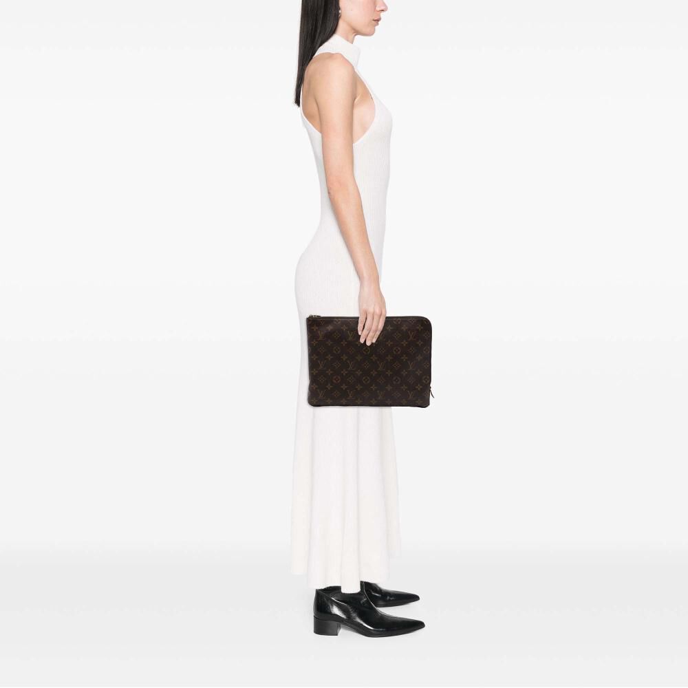 Louis Vuitton Clutch
