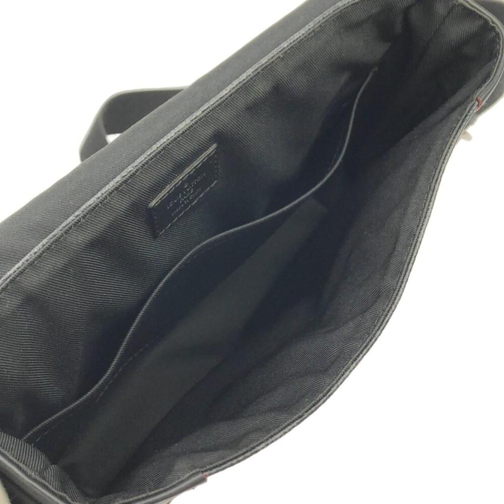 Louis Vuitton District