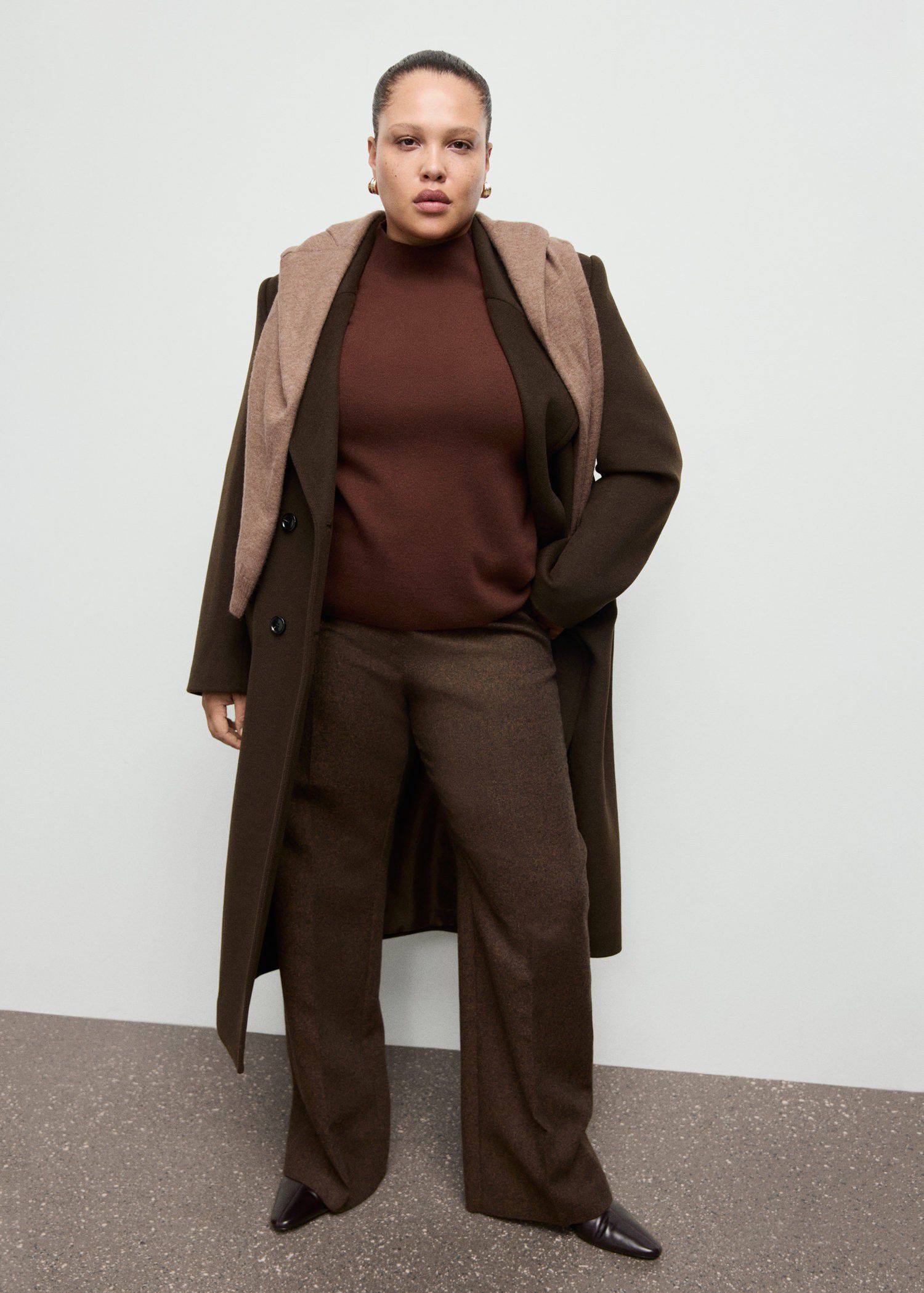 Knitted sweater with perkins neck