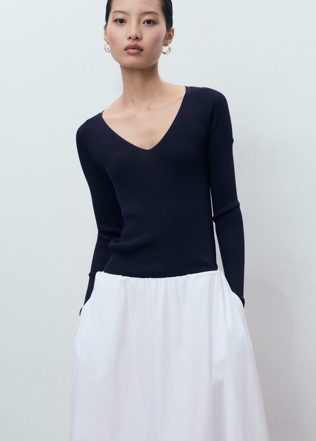 SWEATER. -- SESETA