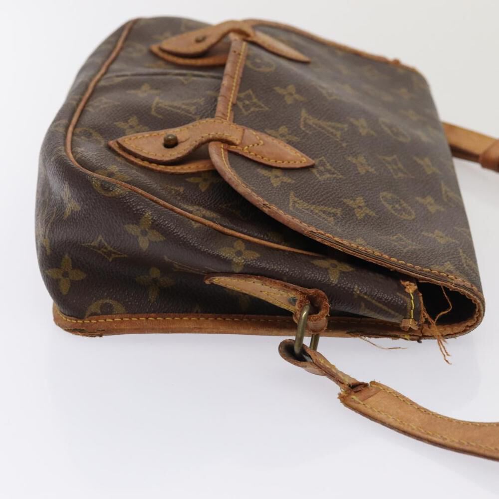 Louis Vuitton Shoulder Bags