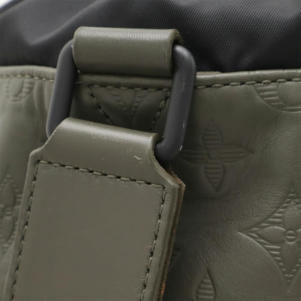 Louis Vuitton Shoulder Bags