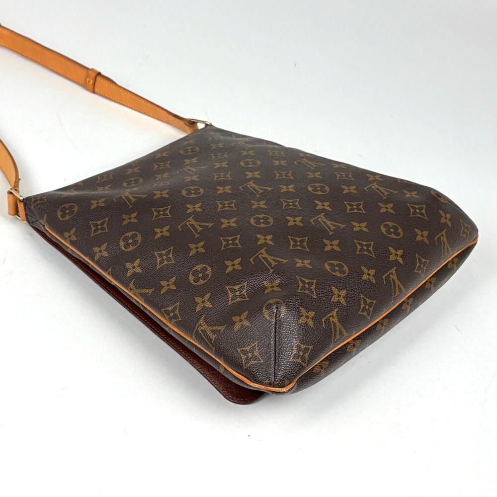 Louis Vuitton Musette Salsa
