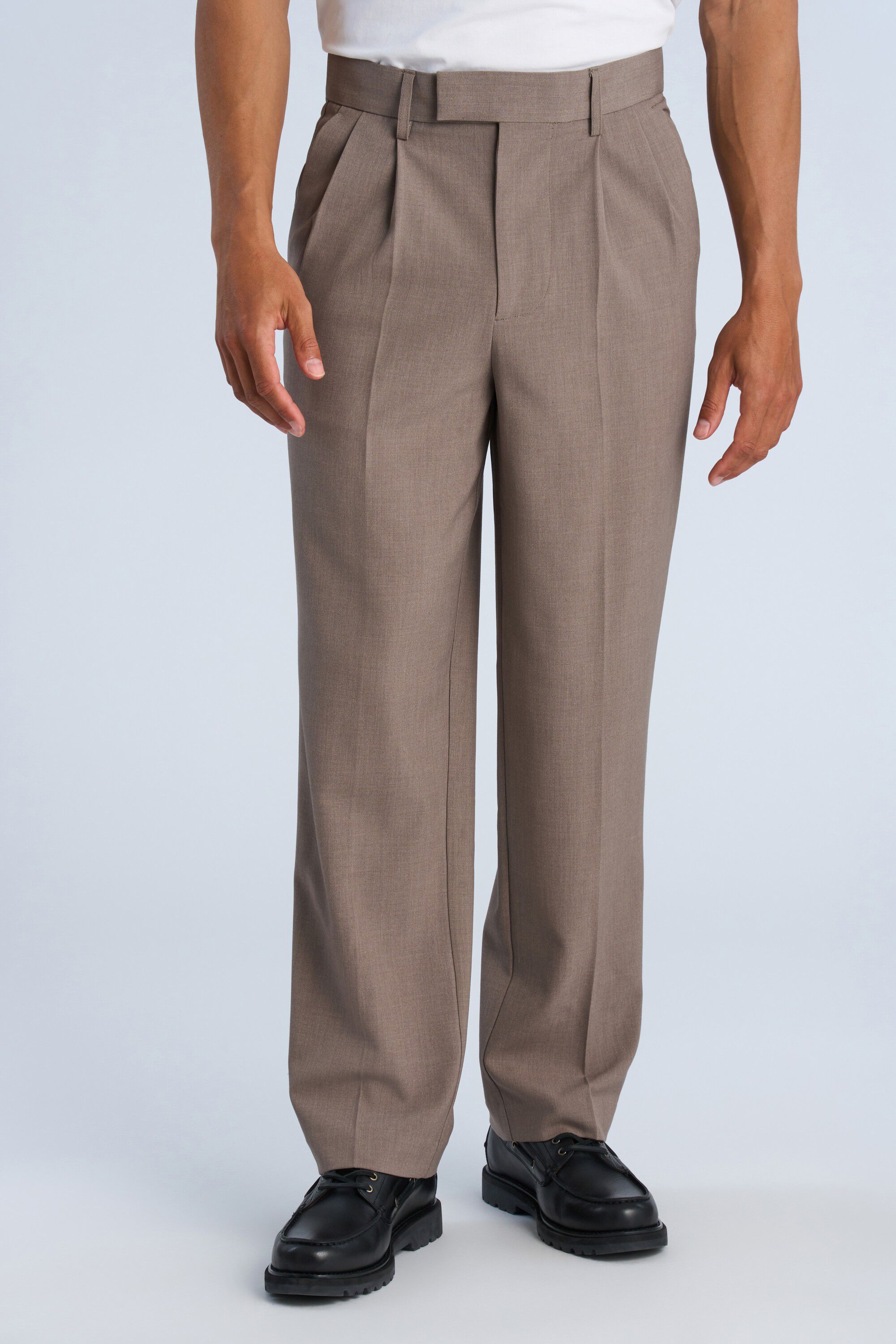 Relaxed pleated formal pants