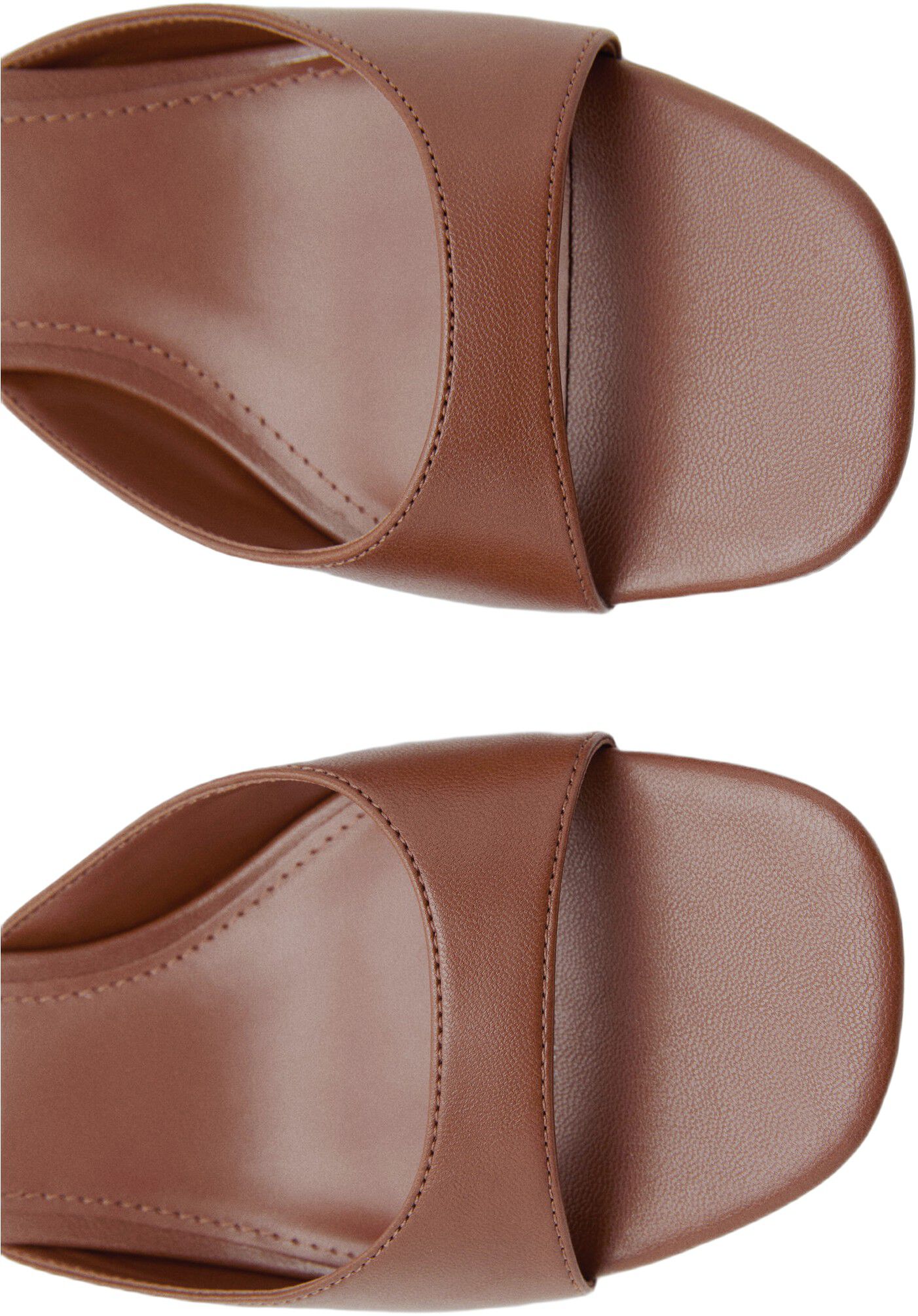 Patent leather effect heeled sandal