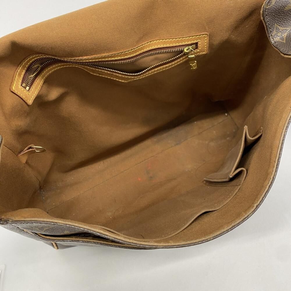 Louis Vuitton Shoulder Bags