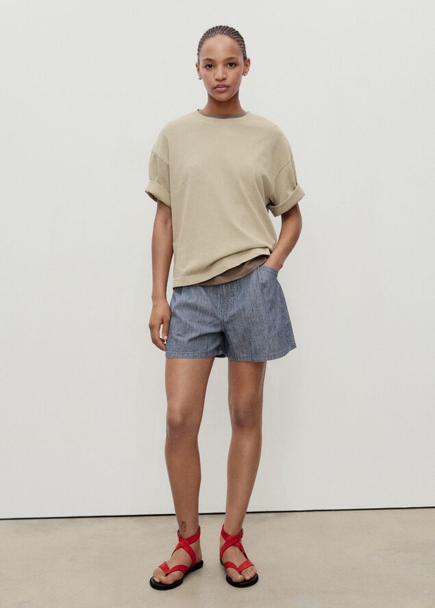 Mid-rise striped denim shorts