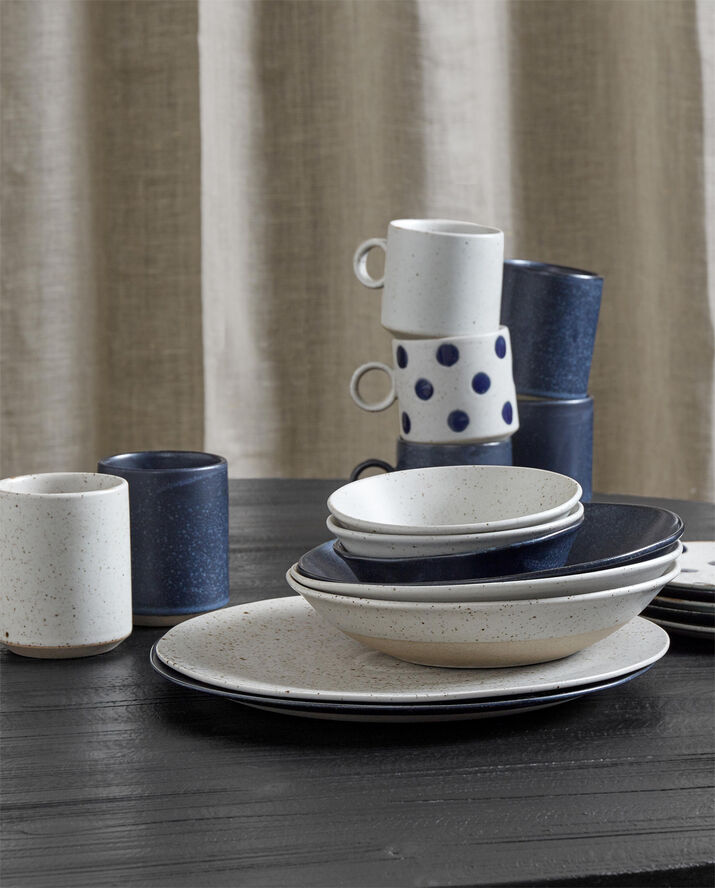 GRAINY plate, L, sand