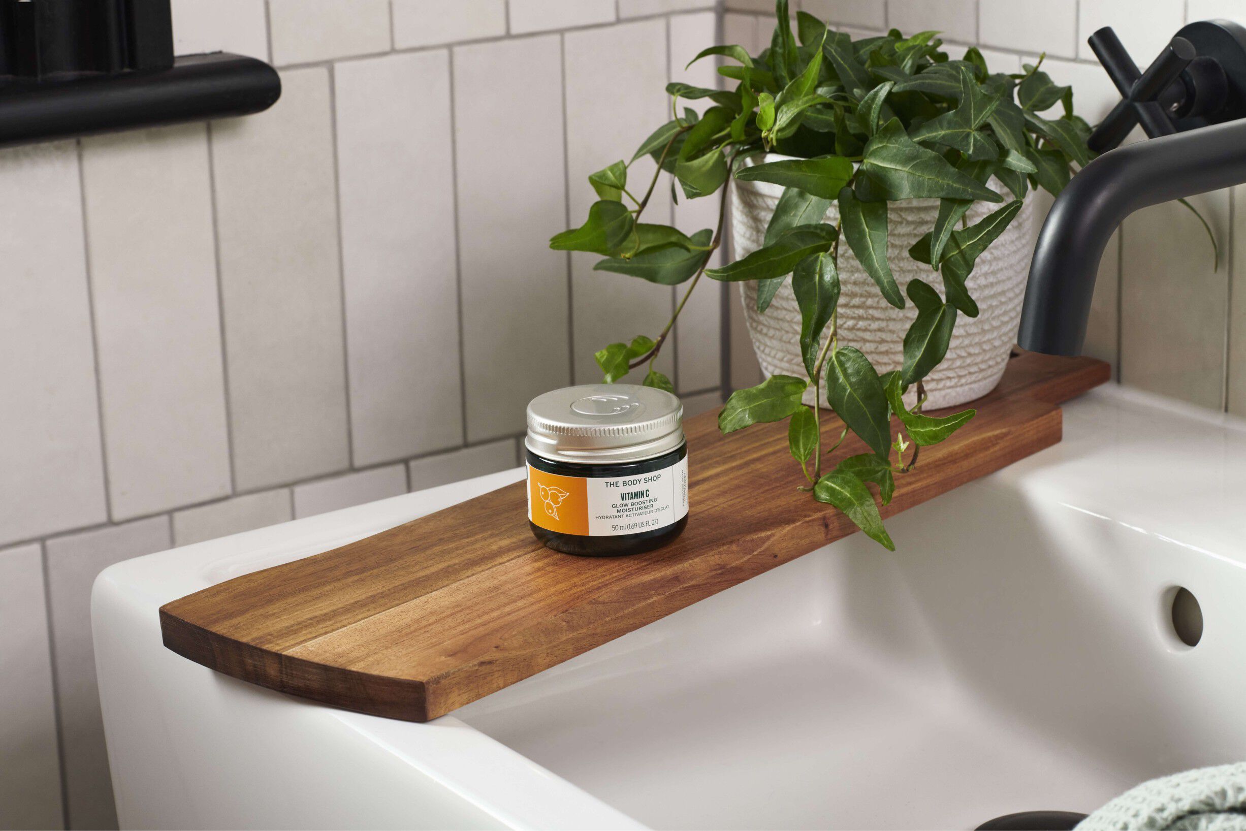 Vitamin C Glow Boosting Moisturiser