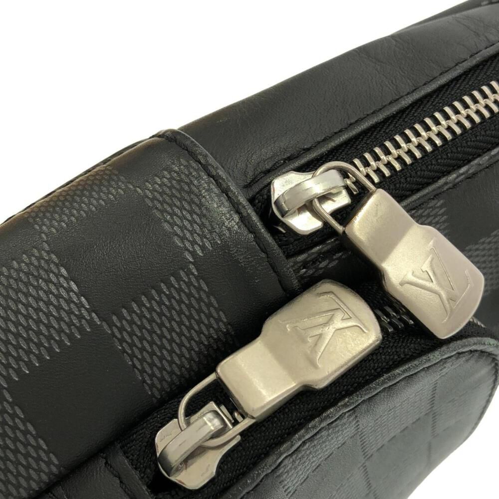 Louis Vuitton Shoulder Bags