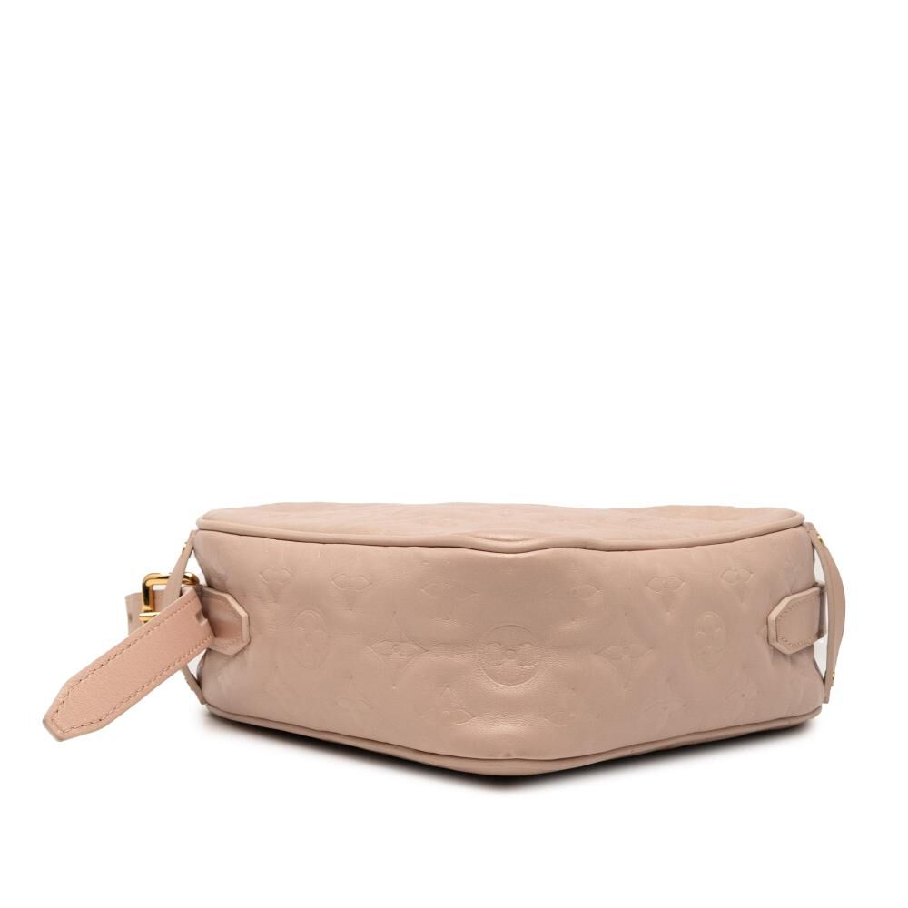 Louis Vuitton Shoulder Bags