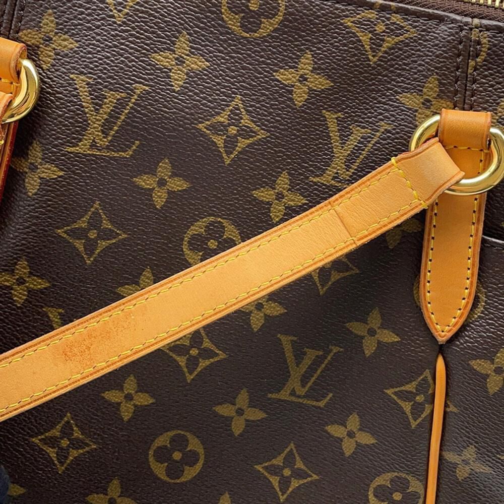 Louis Vuitton Shoulder Bags