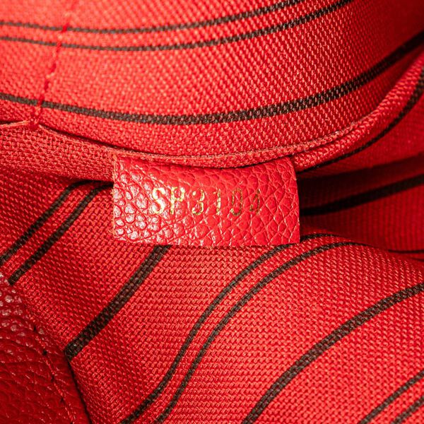 Louis Vuitton Montaigne