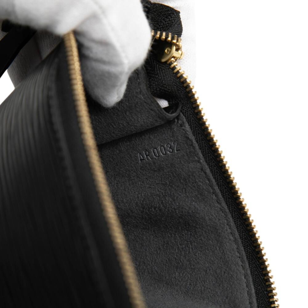 Louis Vuitton Pochette Accessoires