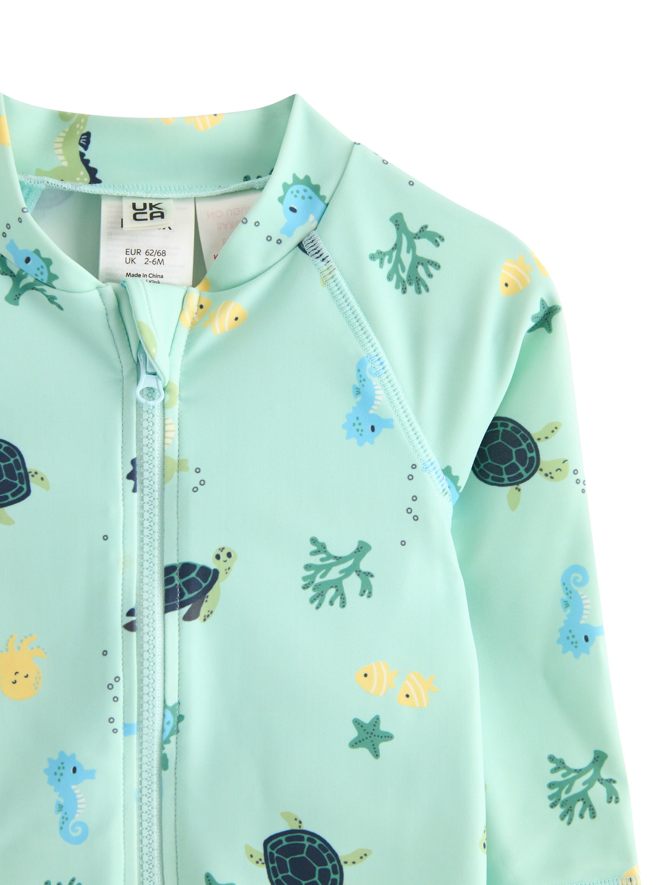 Sun protection suit with UPF 50+ an