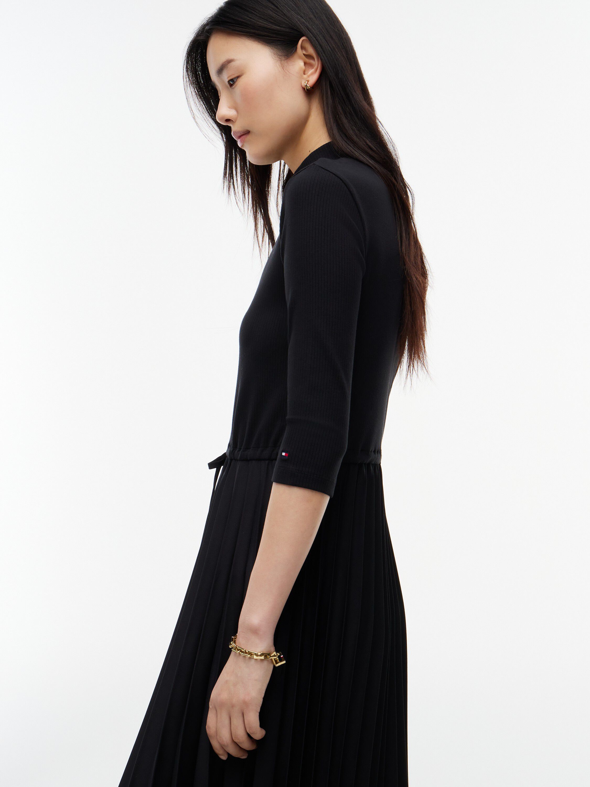 Ribbed Pleated Slim Midi Dress