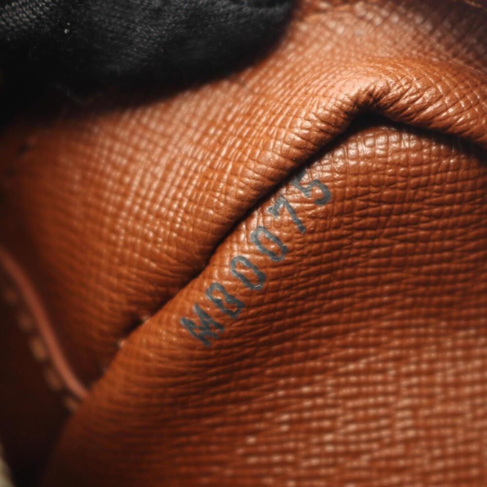 Louis Vuitton Shoulder Bags