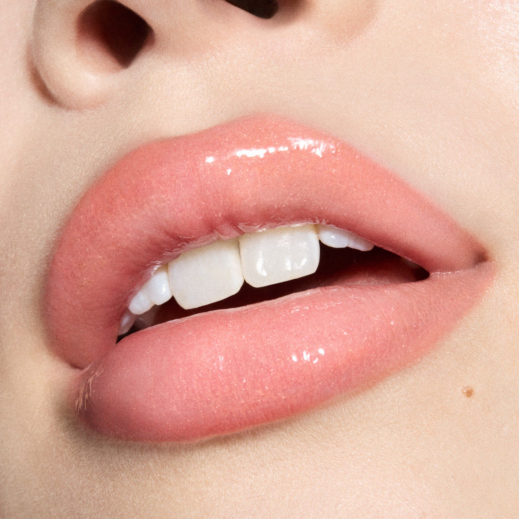 Squirt Plumping Shimmer Lipgloss Stick