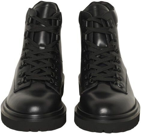 MArams Boot