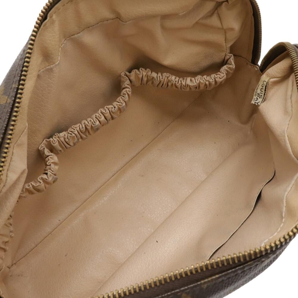 Louis Vuitton Clutch