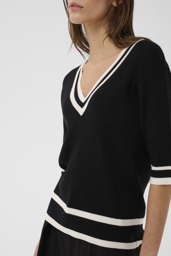 LeenahIW V-Neck Blouse