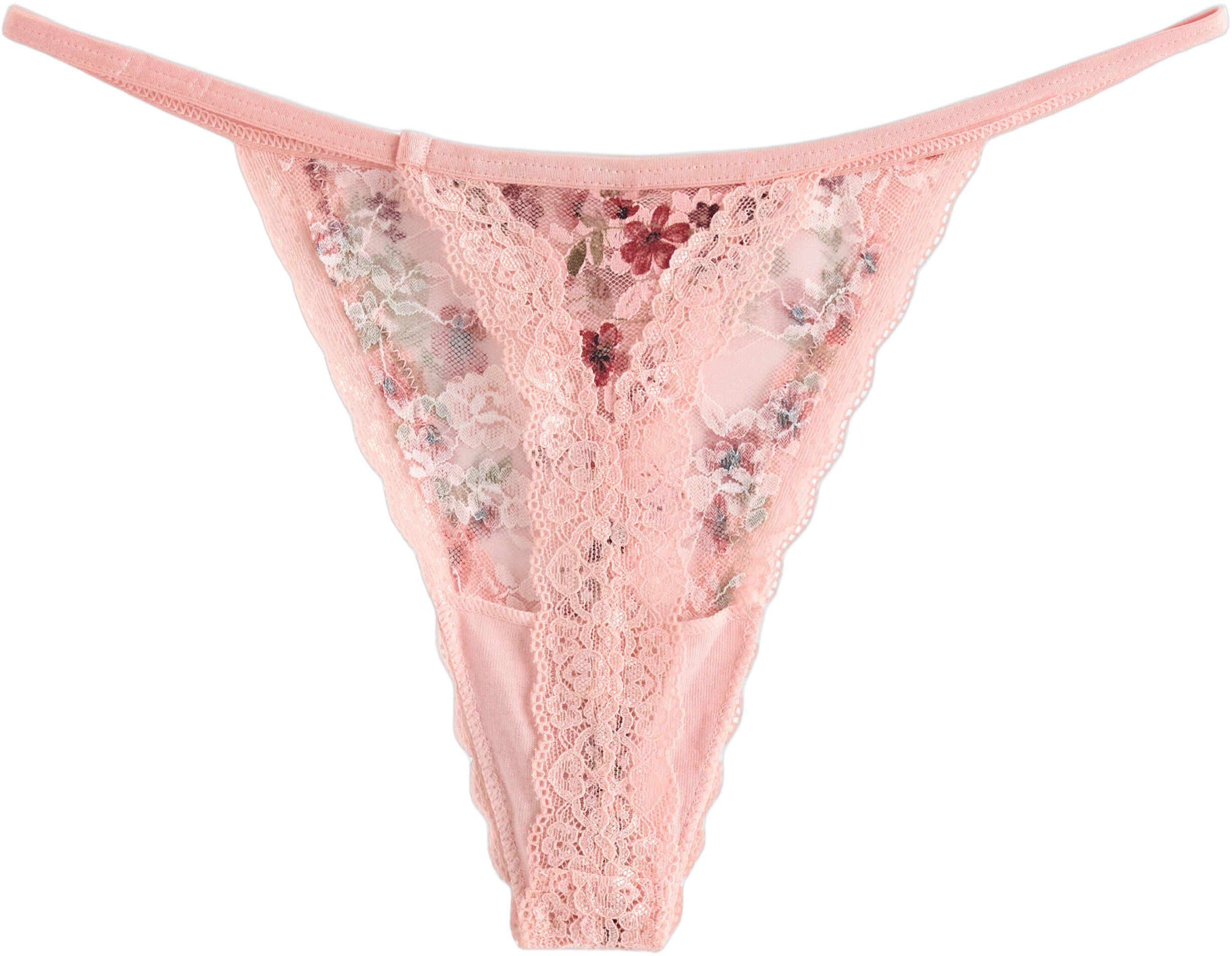 Stringtrosa i spets med ett h&ouml;gt s