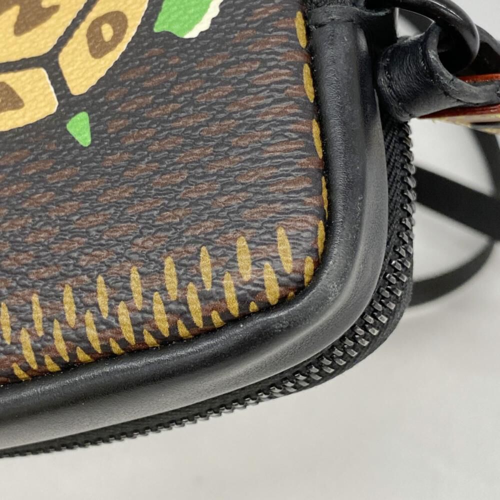 Louis Vuitton Shoulder Bags