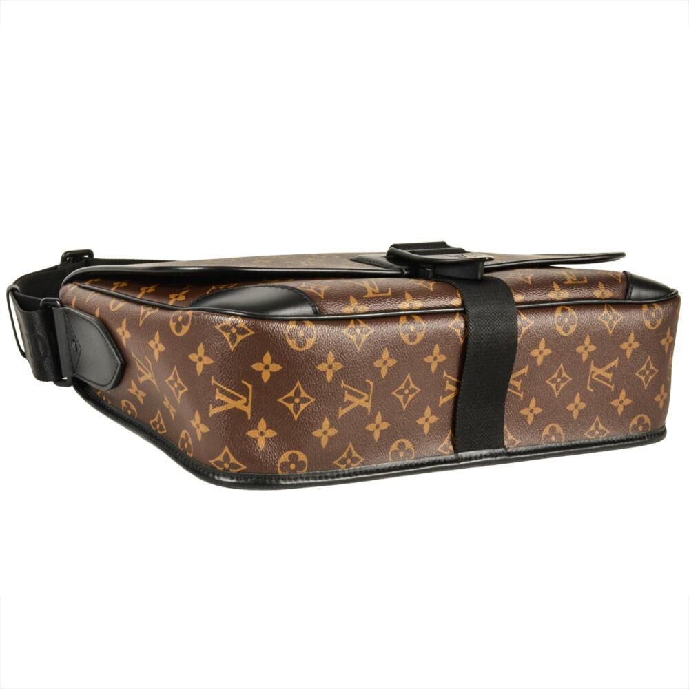 Louis Vuitton Shoulder Bags