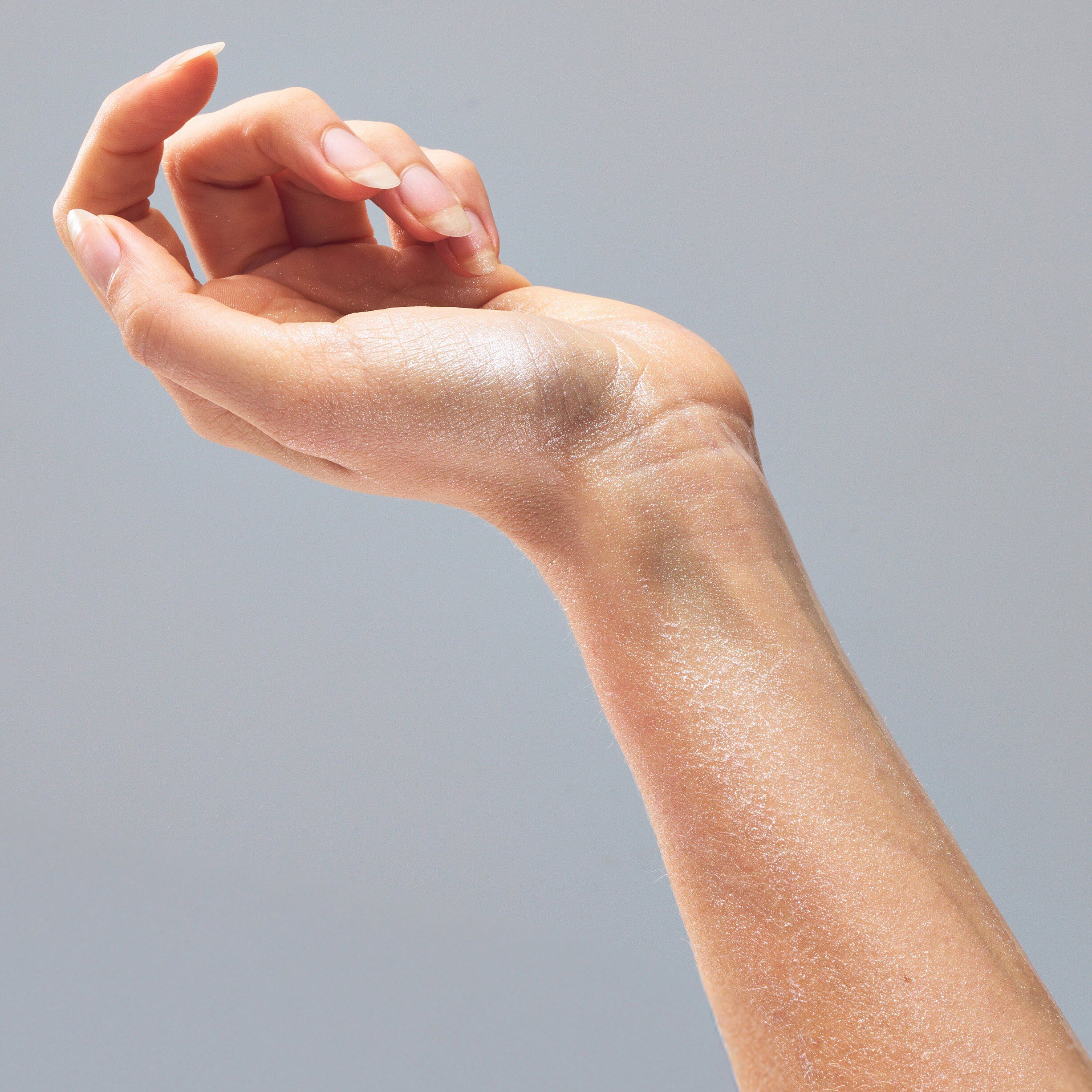 Final Touch&trade; Silver Glitter Spray