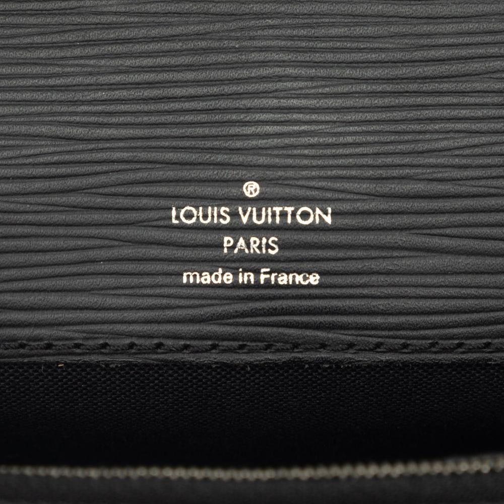 Louis Vuitton Clutch