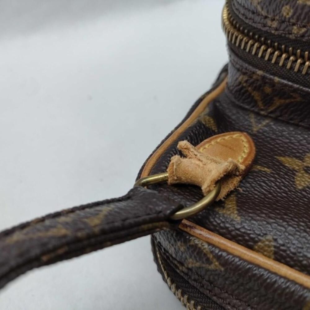 Louis Vuitton Shoulder Bags