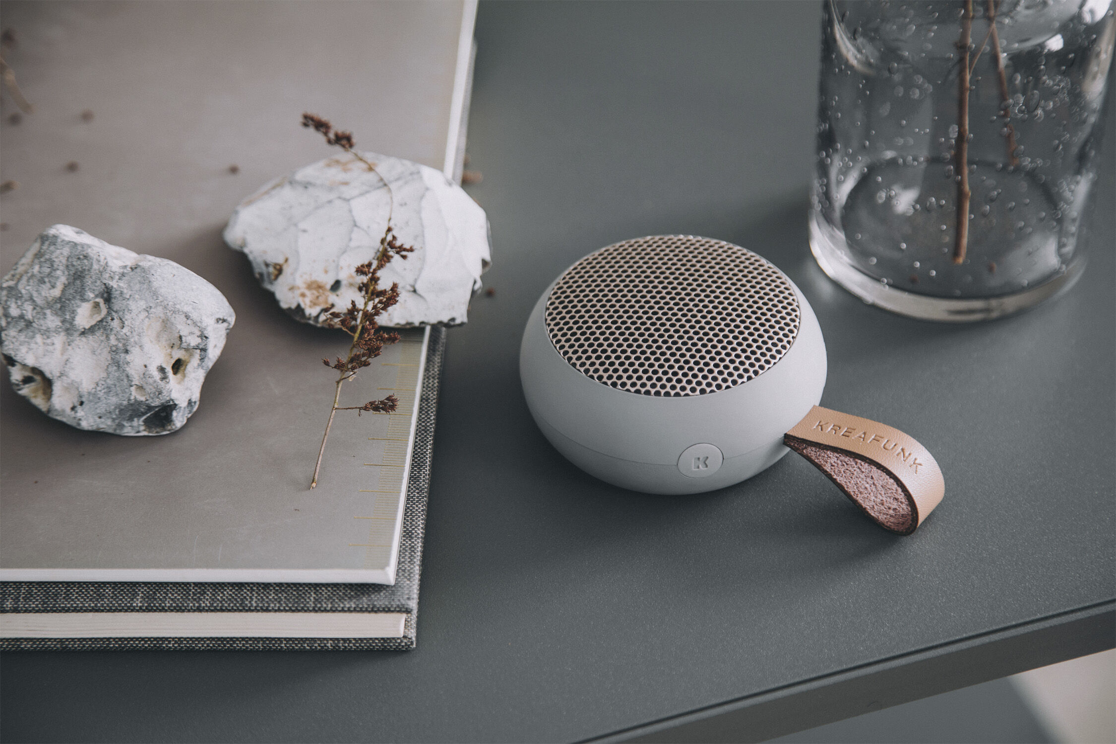 aGO, cool grey w. rose gold grill, BT