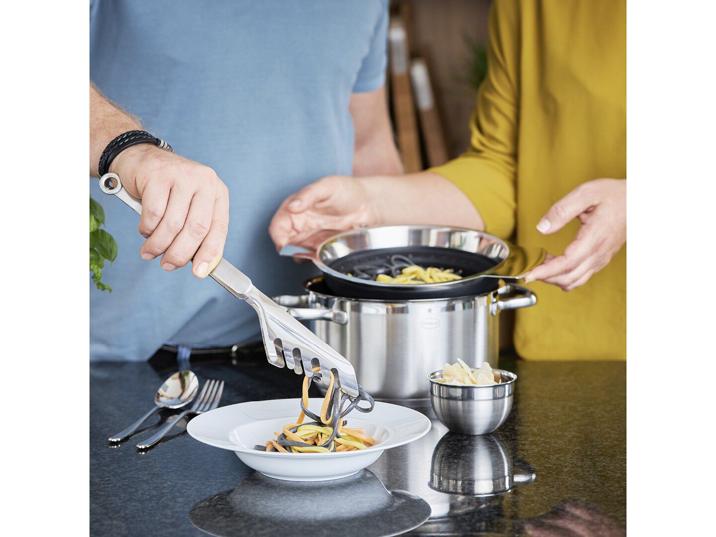 Pastat&aring;ng/salladst&aring;ng 30 cm St&aring;l